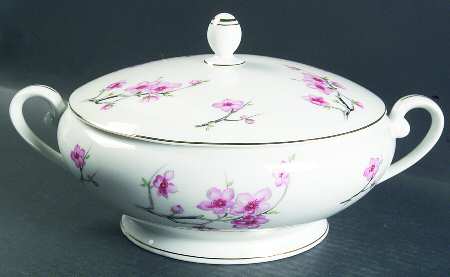 Cherry Blossom Round Covered Vegetable