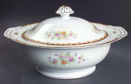 Roslyn Round Covered Vegetable