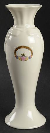 Claddagh 8" Vase