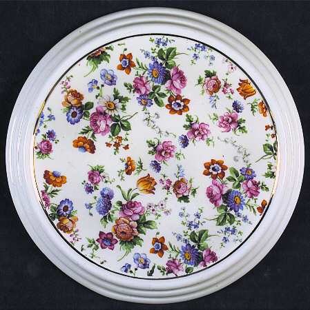 DORSET (CHEERY CHINTZ, GOLD TRIM) Tea Tile