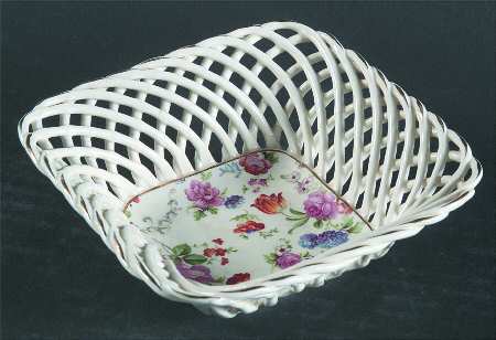 DORSET (CHEERY CHINTZ, GOLD TRIM) 4" Square Open Weave Basket