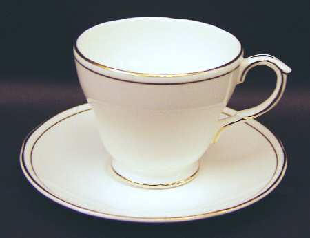 Ascot Footed Cup & Saucer Set