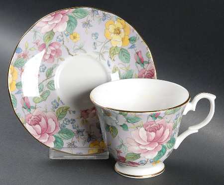 Chelsea Garden Lilac Footed Cup & Saucer Set