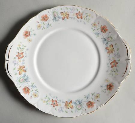 Evelyn Handled Cake Plate