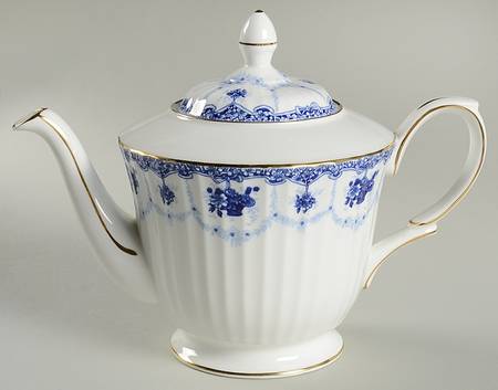 Genevieve Teapot & Lid