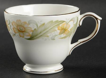 Greensleeves Footed Cup