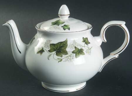 Ivy Small Teapot & Lid