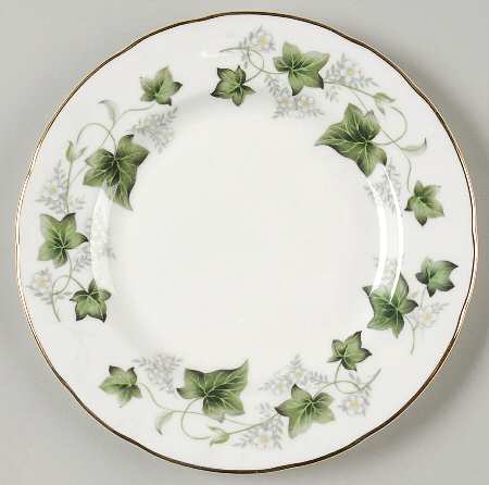 Ivy Underplate for Gravy Boat