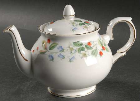 Strawberry Fields Small Teapot & Lid