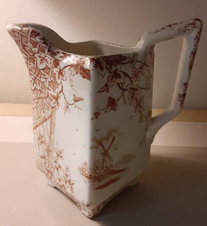 Victor Brown Creamer