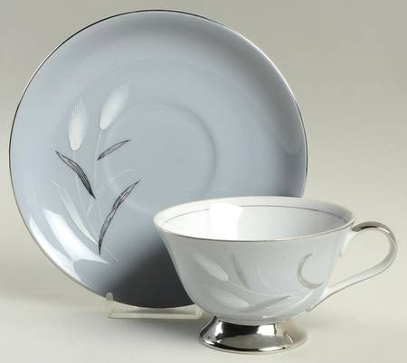 Autumn Breeze Footed Cup & Saucer Set