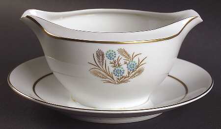 DWF5 Gravy Boat with Attached Underplate