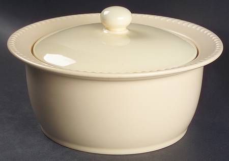 Rondure Wheat (Japan) 2 Qt Round Covered Casserole