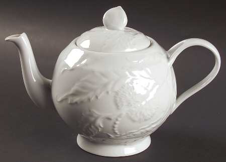 Promenade White Teapot & Lid