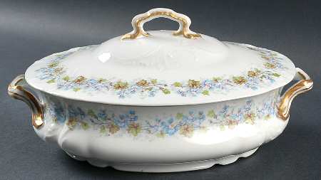 DEI150 Oval Covered Vegetable by Delinieres