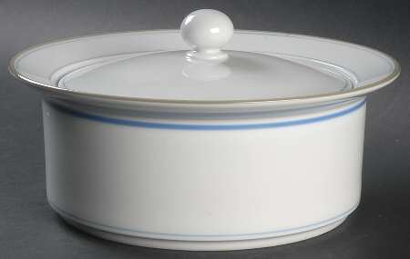 DAN44 2 Qt Round Covered Casserole