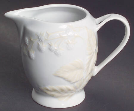 Promenade Tan (Ivoire) Creamer
