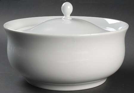 Tjorn White 2.5 Qt Round Covered Casserole