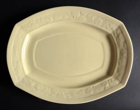 Craftmark Raffia (Tan) 15" Oval Serving Platter