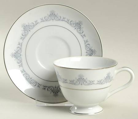 Arcadia Footed Cup & Saucer Set