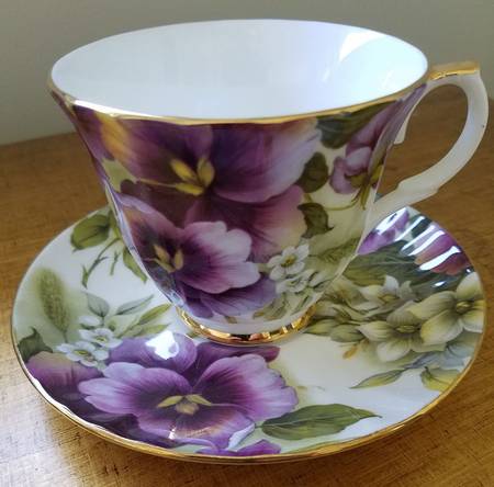DUC12 Footed Cup & Saucer Set