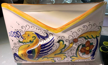 Raffaellesco (Scalloped) Letter Holder