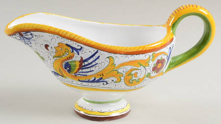 Raffaellesco (Scalloped) Gravy Boat