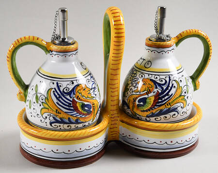 Raffaellesco (Scalloped) Vinegar and Oil Tray Set