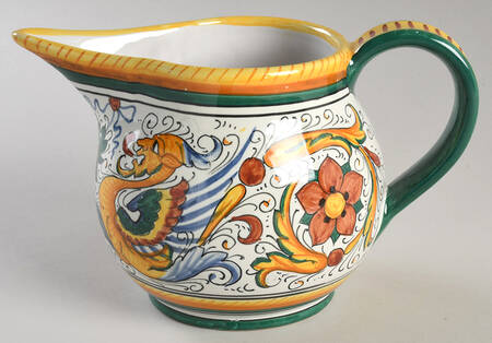 Raffaellesco (Scalloped) 32 Oz Pitcher