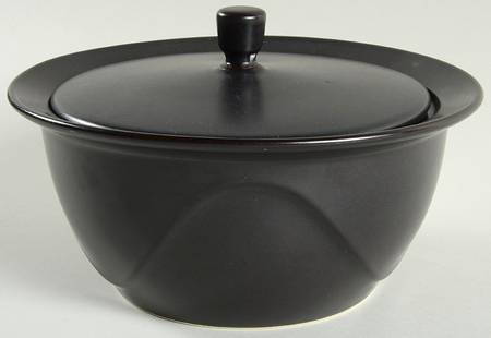 Origami Onyx 2 Qt Round Covered Casserole