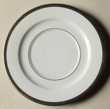 Laurel Platinum Saucer for Flat Cup