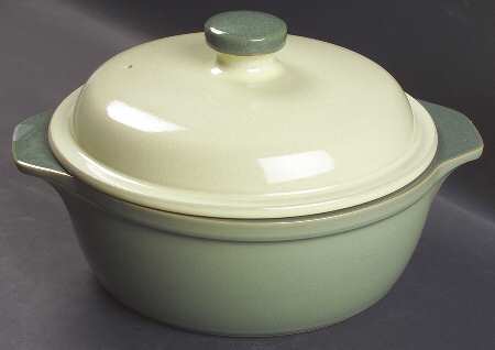 Calm (Dark Green & Matte) 2 Qt Round Covered Casserole