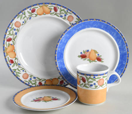 Fiance Fruits 32  Piece Estate Set