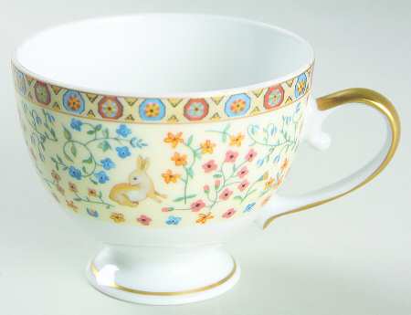 Dame A La Licorne Footed Cup
