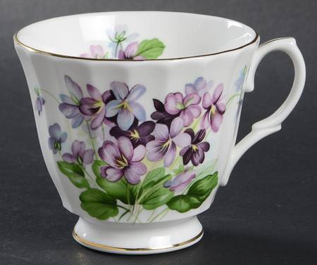 DUC27 Footed Cup