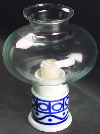 Arabesque (Japan, Taiwan) Hurricane Lamp & Globe