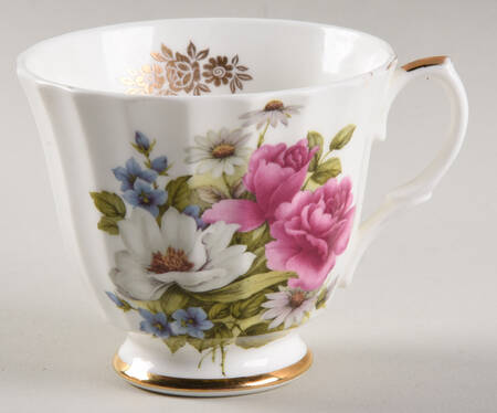 Olde England Footed Cup