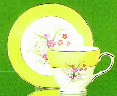Kensingtons Gardens Footed Cup & Saucer Set