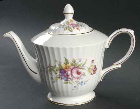 English Garden (Sapphire Shape) Teapot & Lid