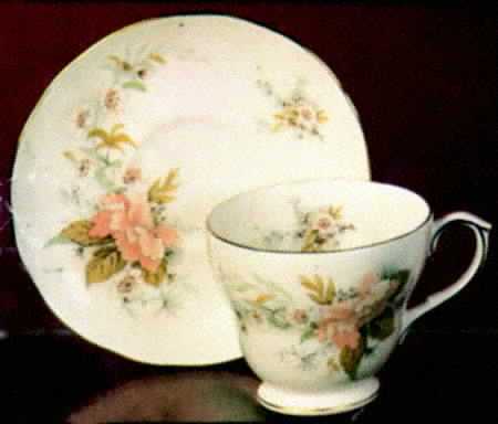 Brocade Footed Cup & Saucer Set