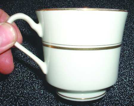 Goldring Footed Cup
