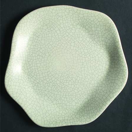 Cracklewave Cream (Scalloped) by Dan Levy