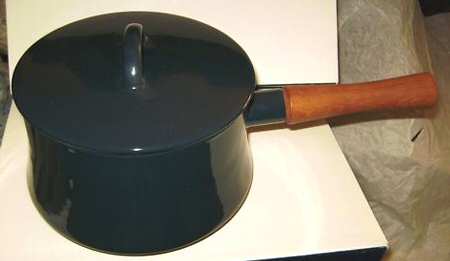 Bistro Enamel Blue 3 Quart Covered Metal Saucepan