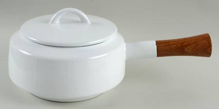Bistro Enamel White 1.5 Quart Metal Covered Saucepan