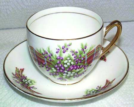 DUC33 Flat Cup & Saucer Set