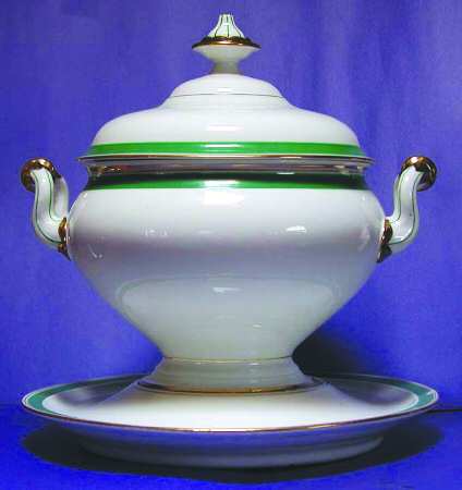 DCC7 Tureen & Lid w/Underplate