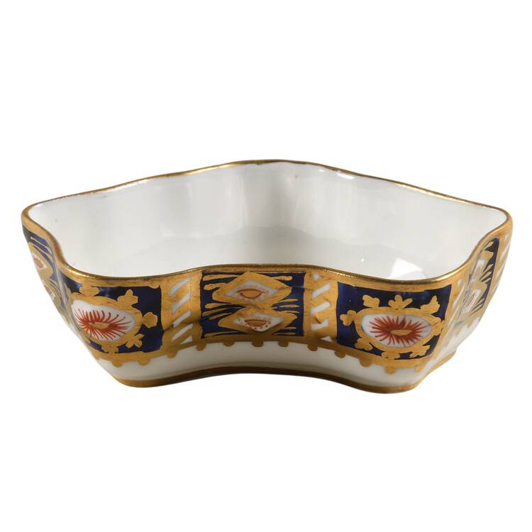 6060-1924 Small Trinket Box No Lid