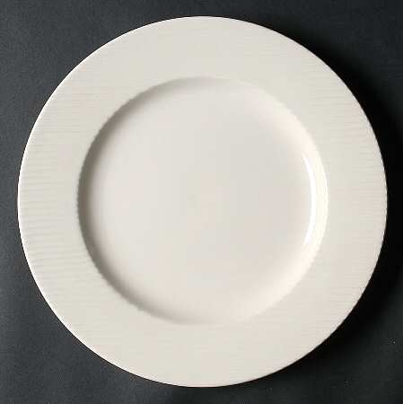 Parallax Cream Dinner Plate