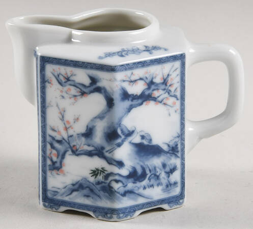 Dynasty Blue Creamer