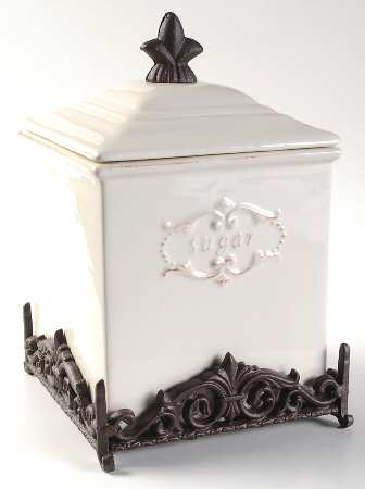 Marie Antoinette Medium Canister with Metal Base